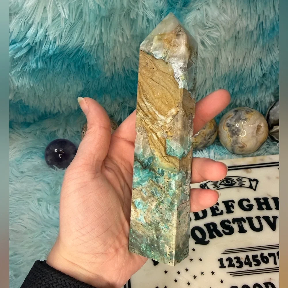CHRYSOCOLLA WITH FLUORITE CRYSTAL TOWER OBELISK - Picture 1 of 9